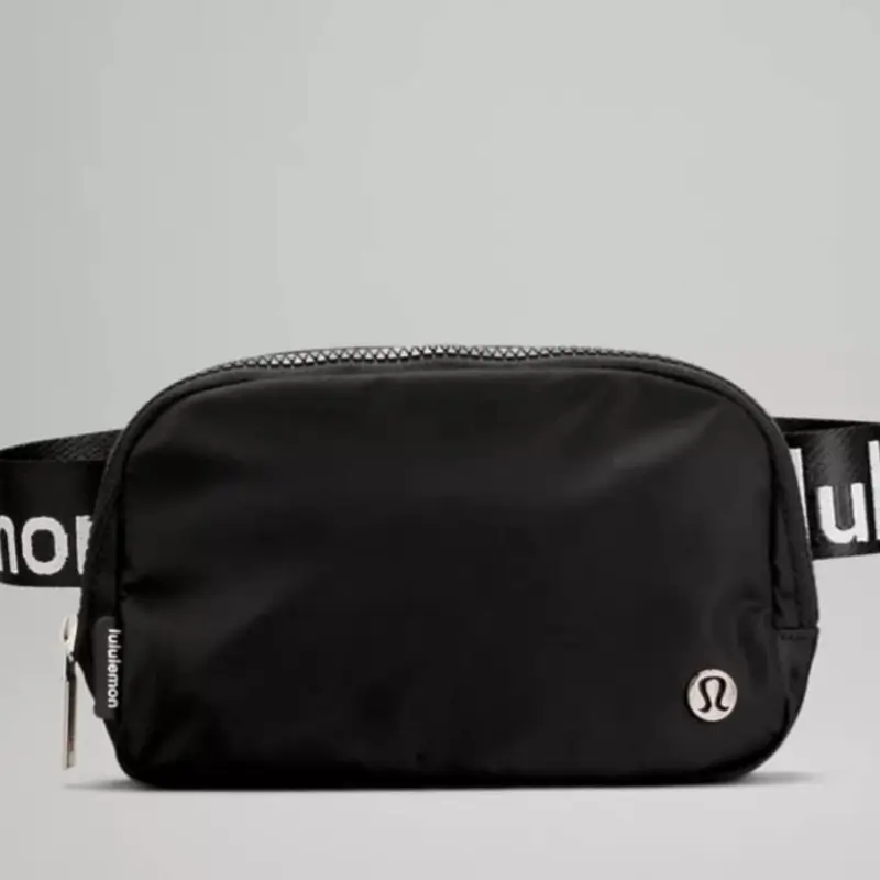 Lululemon Everywhere Belt Bag